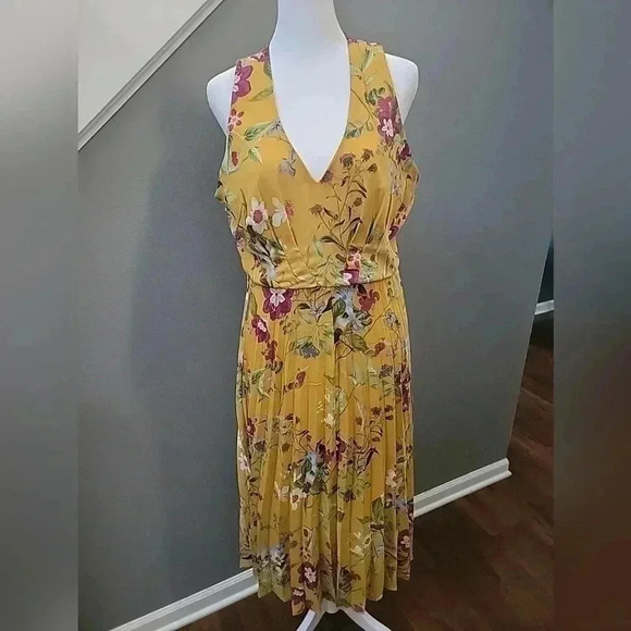 Taylor Floral Yellow/Gold Accordion Pleat Midi Maxi Dress Size 10 Sleeveless - Picture 2 of 6